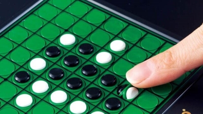 Othello game chiến thuật với hơn 60 quân cờ đầy kịch tính